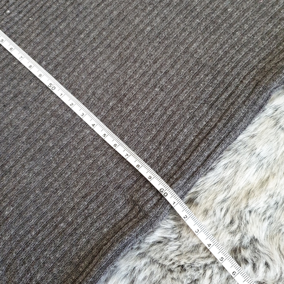 Grey ribbed turtleneck - Picture 3 of 6